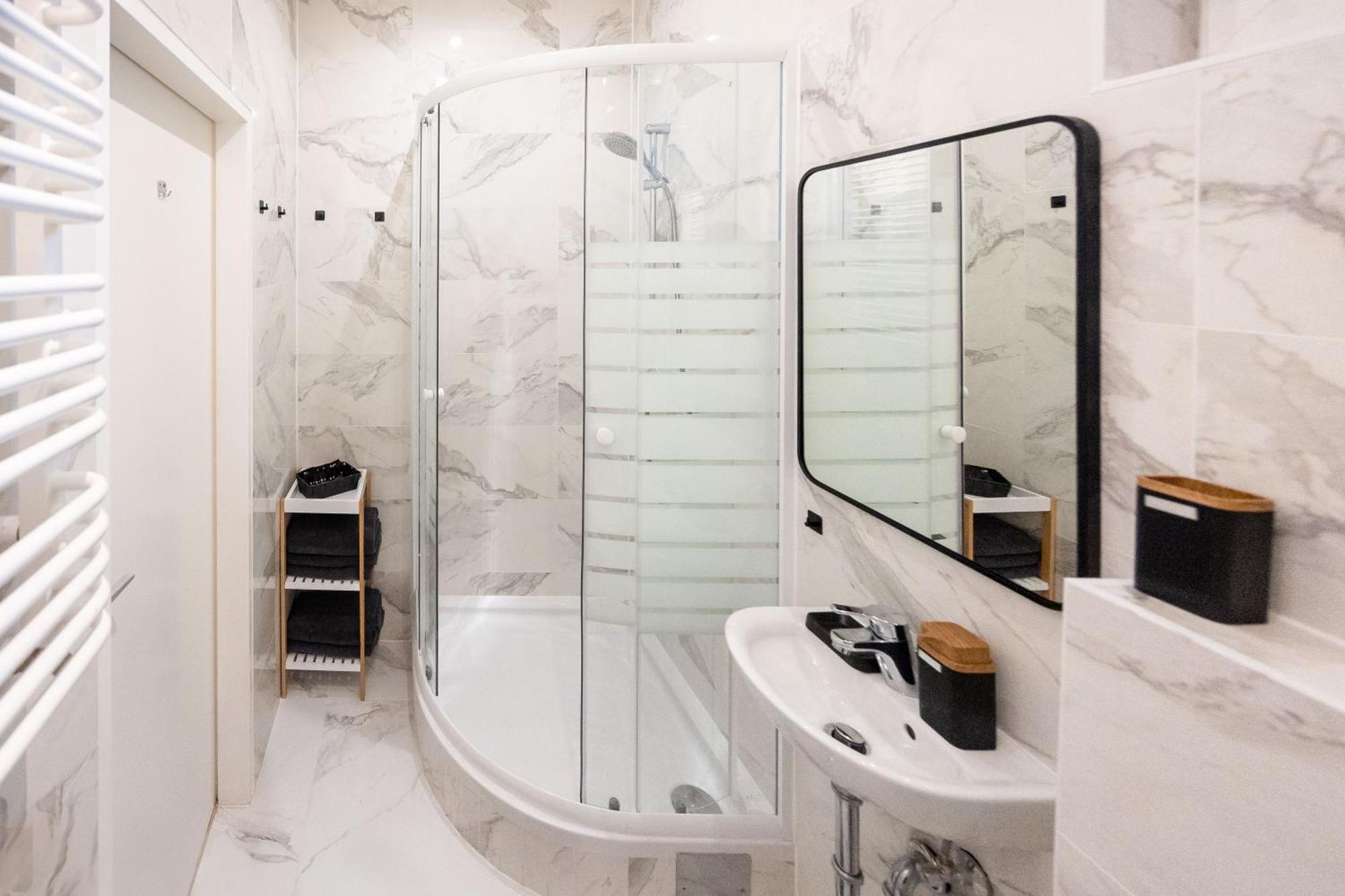Radiant Premium Apartments - Fuenfhaus ウィーン エクステリア 写真